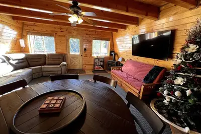 Image de Cozy Bear Cabin Getaway