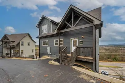 Image de Blue Ridge Bliss Luxury Cabin with Indoor Pool