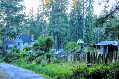 Image de Spacious, Private 3+ bedroom farmhouse near Salt Point State Park: 31+day rental