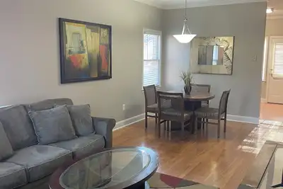 Image de Charming 2-bedroom condo with perfect central location!