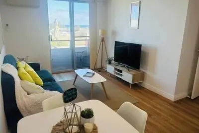 Image de Unbeatable Location Ocean Breeze in Heart of Freo!