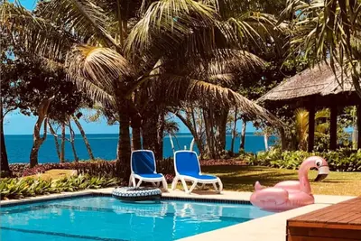 Image de Qualius Lodge is Mele Bays Wow Property and Private Paradise by the Sea