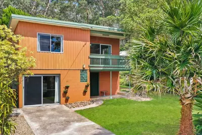 Image de Tidy retro house located within walking distance to Manyana Beach