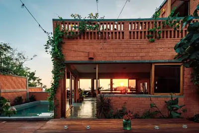 Image de Spacious villa with 7 bedrooms, 2 swimming pools, pool table & ocean views