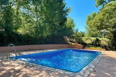 Image de Maison de campagne 'Nueva' avec vue sur les montagnes, piscine partagée et climatisation