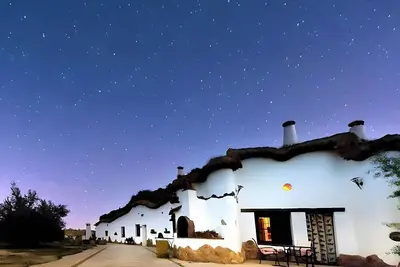 Image de Maison de campagne \"El Granado\" avec piscine partagée, Wi-Fi et climatisation