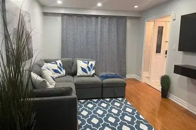 Image de Home away from Home-Yyz Airport