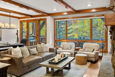 Image de Bear Paw Combined Units - 6 ski in/ski out beds in Bachelor Gulch