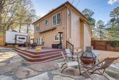 2 Mi to Pga Tour: Decatur Home w/ Fire Pit Access!