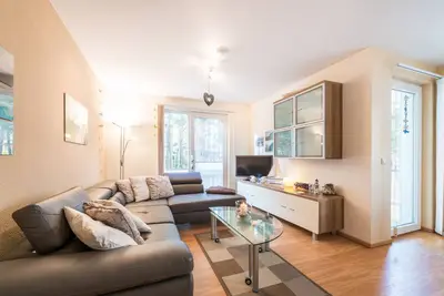 Image de Comfortable apartment with covered balcony, right on the beach