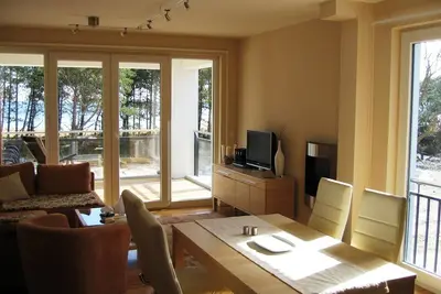 Image de Modern apartment with 2 balconies and sea view, direct beach location