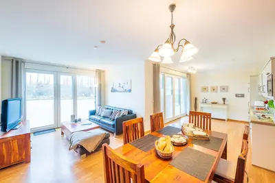 Image de Elegant vacation apartment with private terrace right on the beach