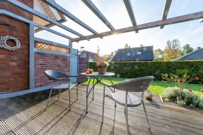 Image de Dreamy vacation apartment with south-facing terrace, just a few minutes from the water