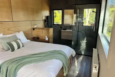 Absolute Bush Retreat in Launceston, secluded studio