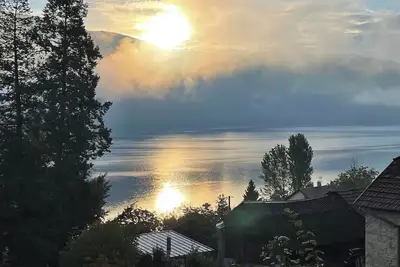 Image de Villa avec vue lac panoramique proche de la plage