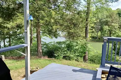 Image de Lakeside Retreat with Lake View