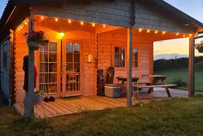 Image de Pastures Green (Oak Tree Lane)\nGorgeous rustic charm