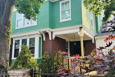 Image de 4 br 2 baClassical Victorian Home Off Walnut Street in Shadyside Pittsburgh