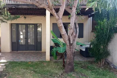 Image de Maison mitoyenne située dans un lotissement calme. A 5 min de tout commodité.