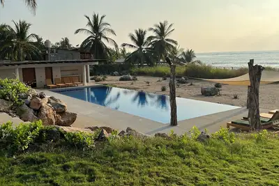 Image de Oceanfront Casa Sonna Mango Suite- 2bdr Designer Villa in La Saladita, Mexico