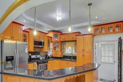 Image de Harmony Suites is a modern and stylish four bedrooms property.