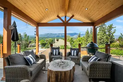 Image de Alpine Bliss | Beach Access | Sauna | Fireplace