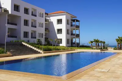 Image de A (200m) de la mer, un Rez de jardin, calme et spacieux, idéal pour les familles
