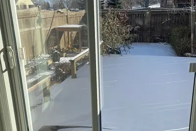 Image de Whitby Townhouse close to Lake Ontario and Go Station