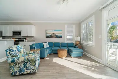 Image de Family Paradise Steps from the Beach