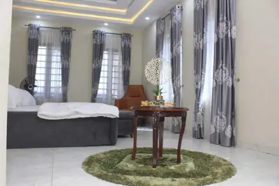 Image de A home away from home in a serene and secured estate within the heart of Ibadan.