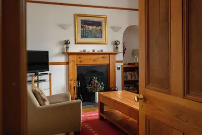 Image de Beautifully refurbished traditional townhouse, a few minutes from city centre.