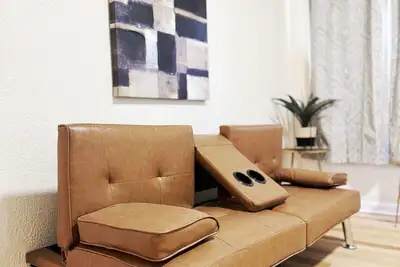 Image de The Cardinal 808 C- 2br-1ba Evv Apt\n