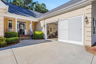 Image de 3/2 house on Tara Golf Course in charming McCormick with WiFi, fitness room, Ac