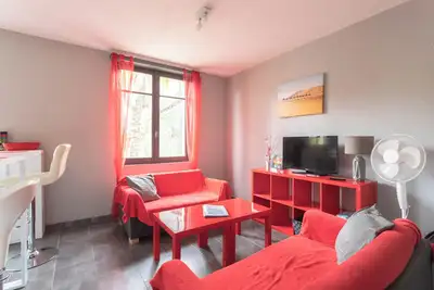 Image de Appartement \"Le Vignemale\" à Lourdes, 4 pers. , jardin privé, balcon, Wi-Fi rapide, proche sites