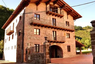 Image de Maison de campagne \"Barbenea\" avec vue sur les montagnes, jardin privé et Wi-Fi