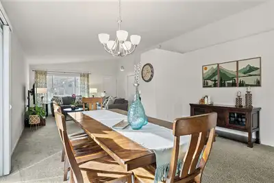 Image de Spacious 5-bedroom house steps away from Mt. Rose & Lake Tahoe in charming Reno!