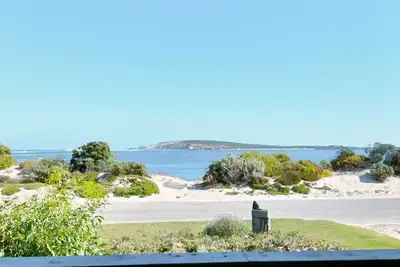 Image de Kamaira Beach View Shack. Family and Pet friendly located on the Esplanade.