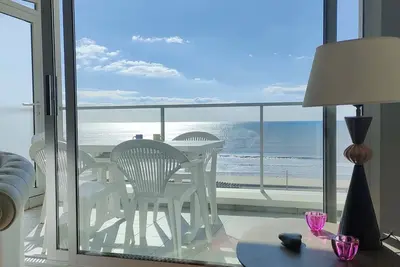 Image de Charmant appartement 5 pers, Wifi, parking privatif en bord de mer