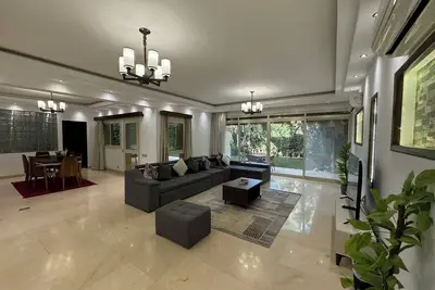 Image de Spacious 5-bedroom uphill villa with WiFi, Ac in delightful Palm Hills district