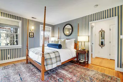 Image de Patrick Manor - an Old Town Luxury Home!