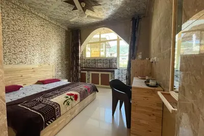 Charming 2-bedroom home in fabulous Rishikesh with WiFi, Ac