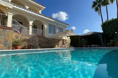 Image de Villa with stunning sea views and private pool