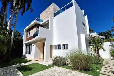 Maverick Luxury Villa/ 3bd/5bath