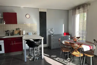 Image de Appartement très lumineux proche centre-ville, calme