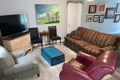 Image de Charming 2-bedroom townhome with High Speed wifi and smart Tv’s in Radcliff