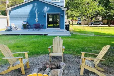 Image de Fresh 2024 full renovation inviting up to 8 guests. Walk to Kennebunk