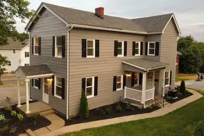 Image de Beautiful 3 Bedroom Downtown Salem Home