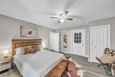 Image de Spacious family home with playroom and Hot Tub near historic Georgetown