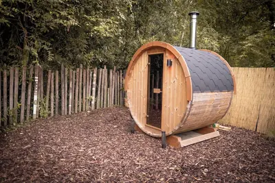 Image de Wellness bungalow Bunga Baco near Maastricht. Jacuzzi, Sauna and more!