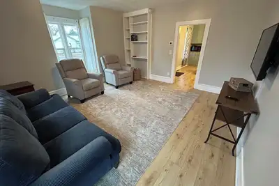 Charming Canton Getaway: 25 mins from Sioux Falls!